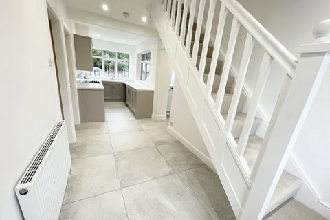 3 bedroom semi-detached house for sale, Smalewell Drive, Pudsey