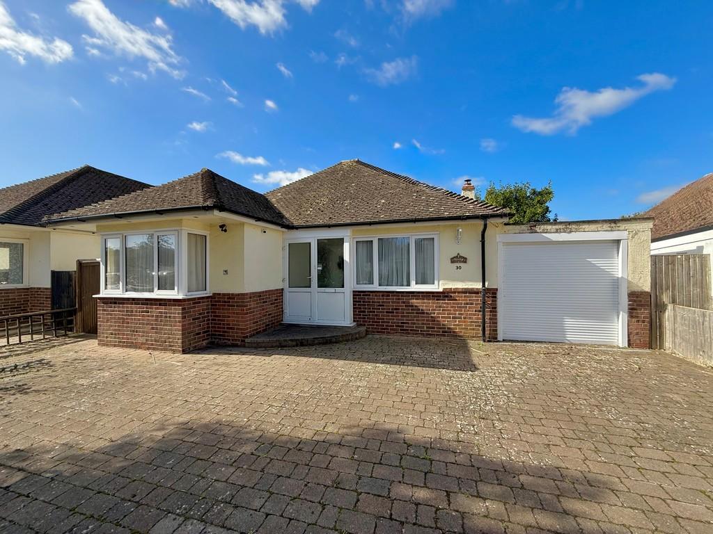 30 Clarence Drive Front n