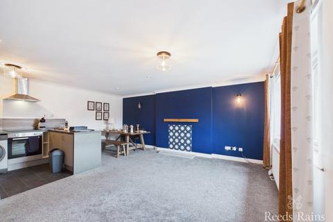 2 bedroom apartment for sale, 1 Nunnington Close