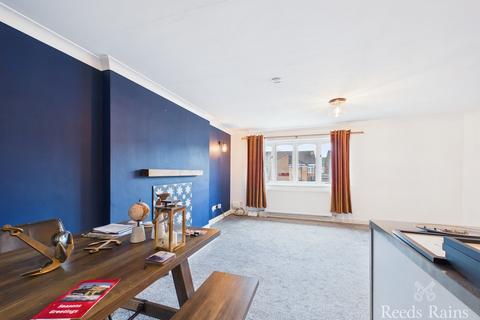 2 bedroom apartment for sale, 1 Nunnington Close