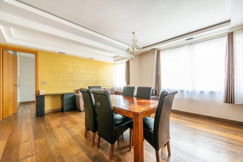2 bedroom flat for sale, Vicarage Gate, Kensington, London, W8