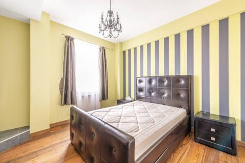 2 bedroom flat for sale, Vicarage Gate, Kensington, London, W8