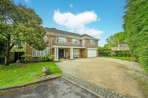 5 bedroom detached house to rent, Birch Grove, Pyrford, GU22