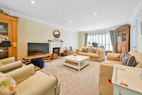 Birch Grove, Pyrford, GU22