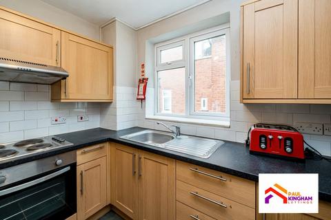 4 bedroom semi-detached house to rent, Healey Avenue, High Wycombe HP13