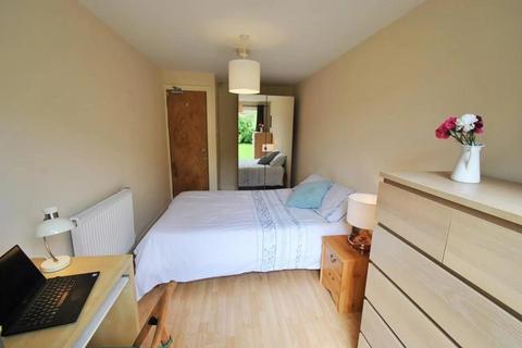 5 bedroom terraced house to rent, Cranmer Road, London E7