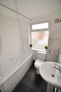5 bedroom terraced house to rent, Cranmer Road, London E7