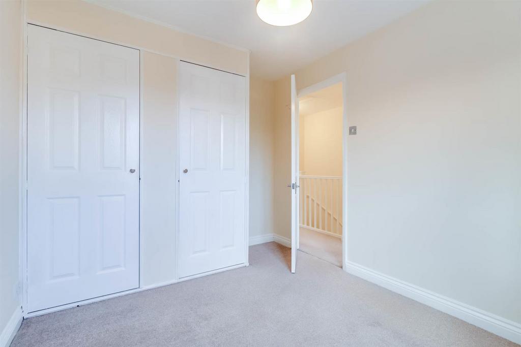 3-bed-house-hucclecote11.jpg