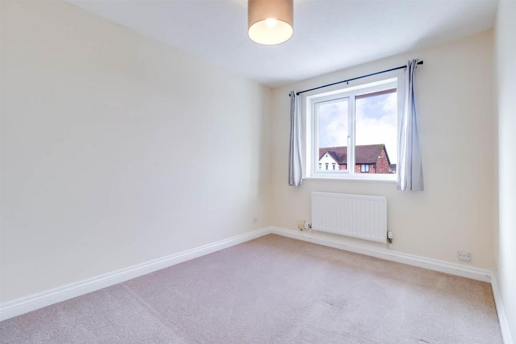 3-bed-house-hucclecote8.jpg