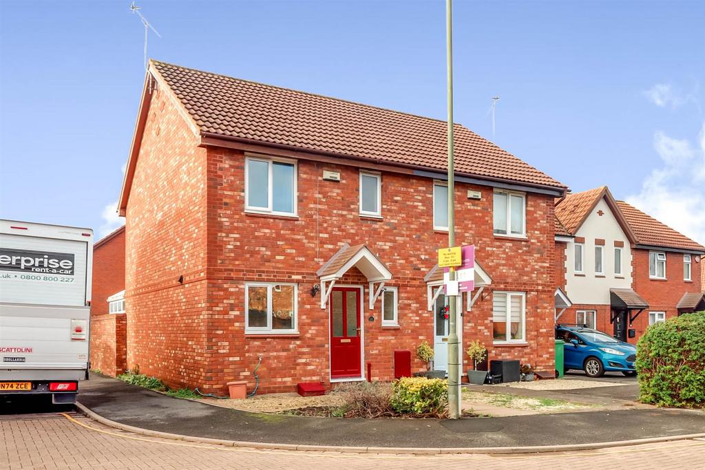 3-bed-house-hucclecote15.jpg