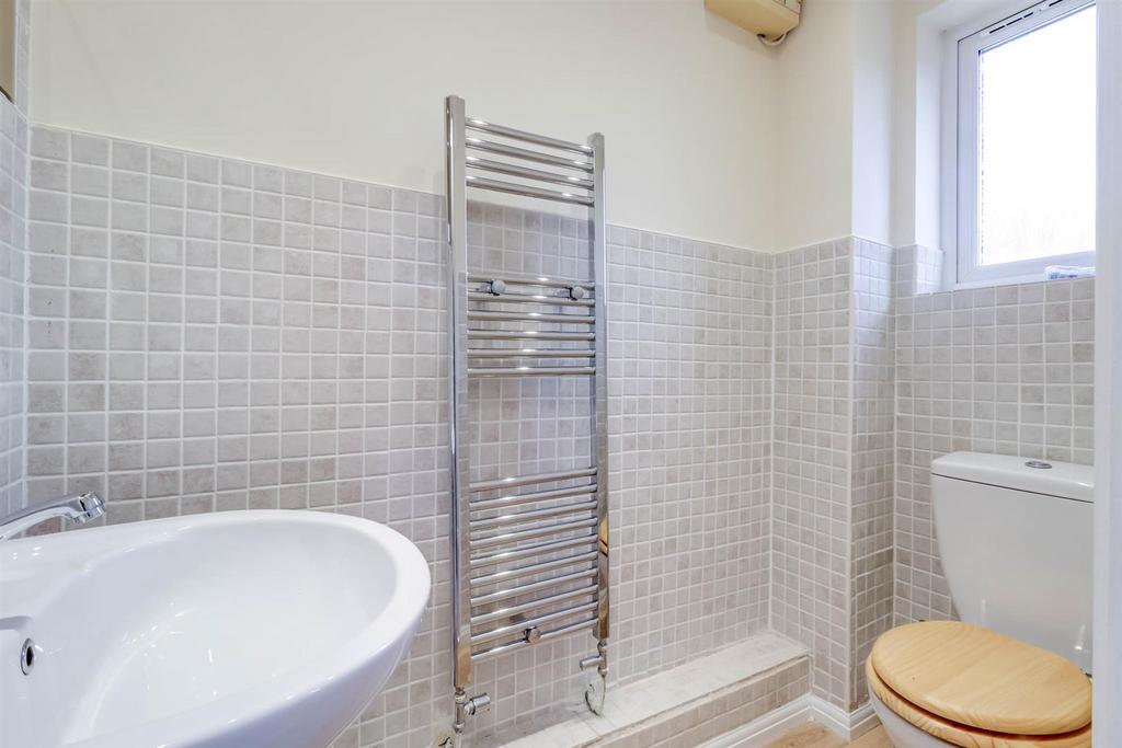3-bed-house-hucclecote6.jpg