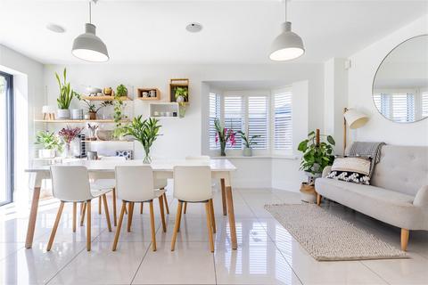 5 bedroom detached house for sale, Boleyn Row, Epping