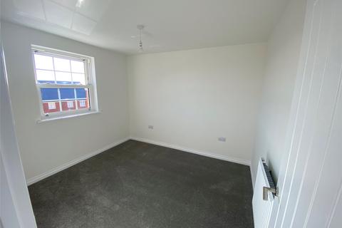 3 bedroom semi-detached house to rent, Whittle Way, Gloucester GL3