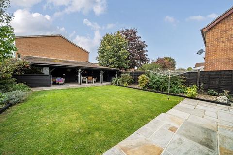 3 bedroom detached house for sale, Blenheim Gardens, Grove