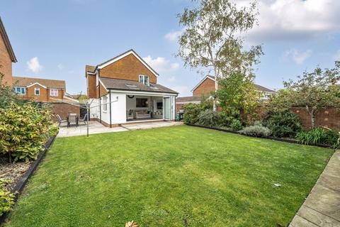 3 bedroom detached house for sale, Blenheim Gardens, Grove