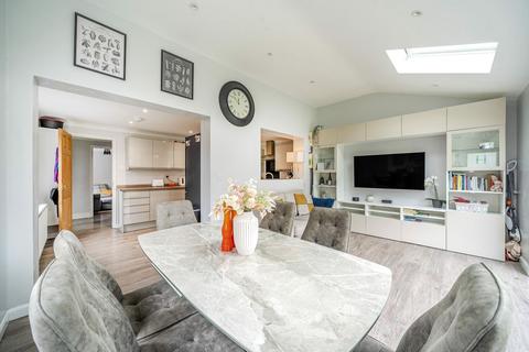 undefined, Blenheim Gardens, Grove