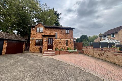 4 bedroom detached house for sale, Pine Ridge, Southfields, Northampton NN3