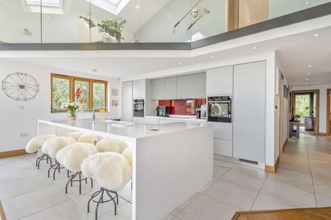 6 bedroom detached house for sale, Pluckley Road, Smarden