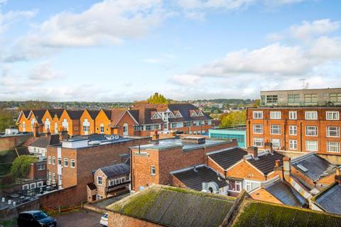 2 bedroom apartment for sale, Sydenham Road, Guildford