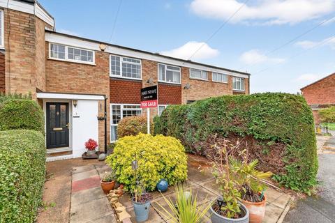 Marlborough Close, Hersham