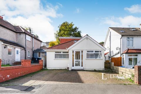 5 bedroom bungalow to rent, Milton Road, CR3