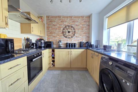 3 bedroom terraced house for sale, Castle Rise, Saltash PL12