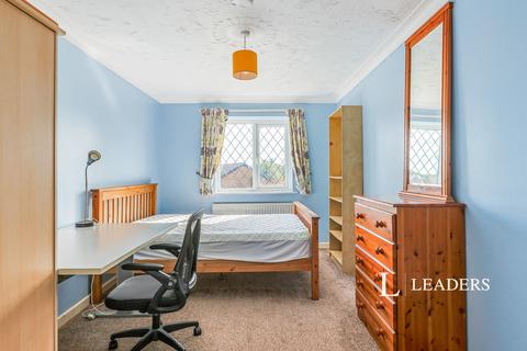 1 bedroom in a house share to rent, Baverstock Road, Wallisdown, BH12
