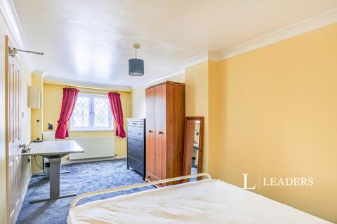 1 bedroom in a house share to rent, Baverstock Road, Wallisdown, BH12