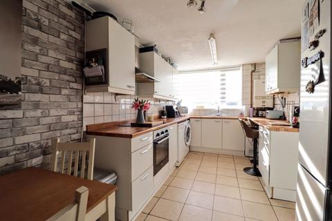 3 bedroom terraced house for sale, Kinloch Place, Bletchley, Milton Keynes
