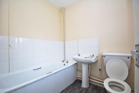 3 bedroom end of terrace house for sale, Medway Road, Sheerness