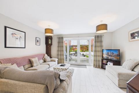 30 Sparrow Close, Hayle, TR27 5GA