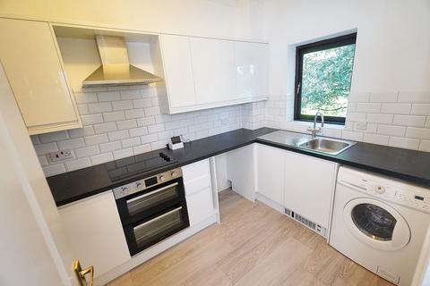 2 bedroom flat for sale, London Road, High Wycombe HP11