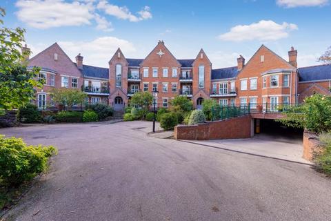 2 bedroom apartment for sale, Palmerstone Court, Virginia Water GU25