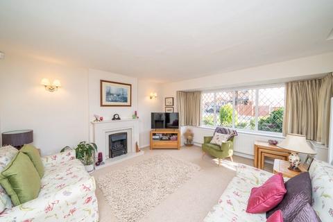 3 bedroom detached house for sale, Carnforth Close, Kingswinford DY6