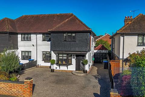 undefined, Grange Crescent, Chigwell IG7