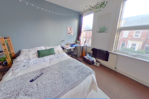 4 bedroom terraced house to rent, 24 Ashville Grove, Hyde Park, Leeds LS6