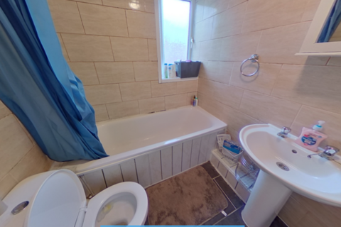 4 bedroom terraced house to rent, 24 Ashville Grove, Hyde Park, Leeds LS6