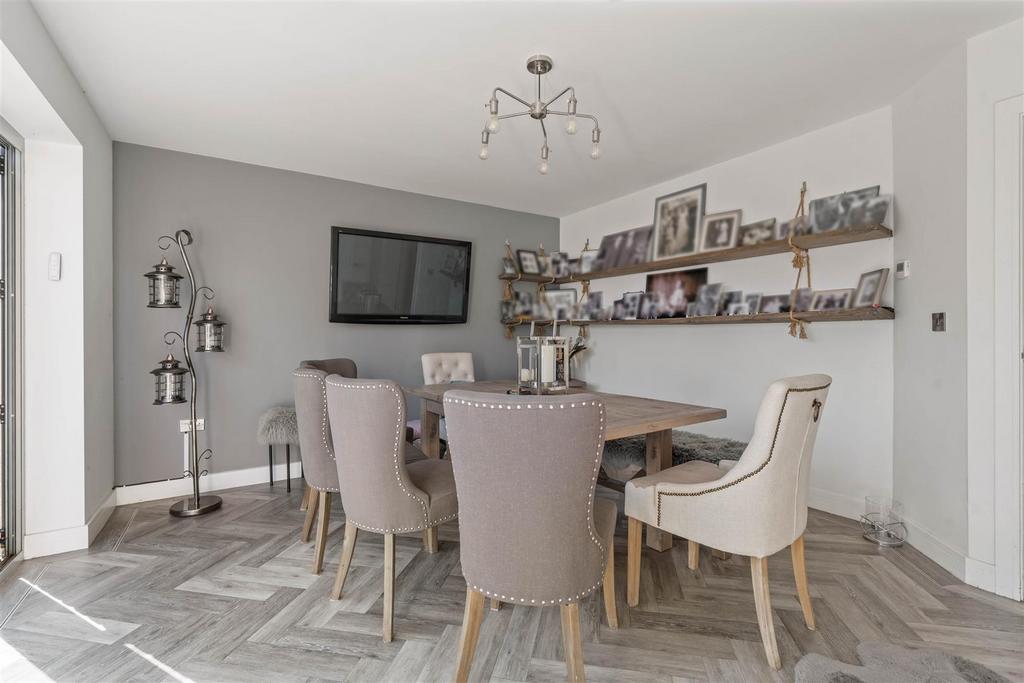 Dining Room .jpg