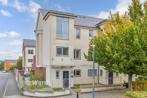 4 bedroom end of terrace house for sale, Springhead Parkway, Gravesend, Kent