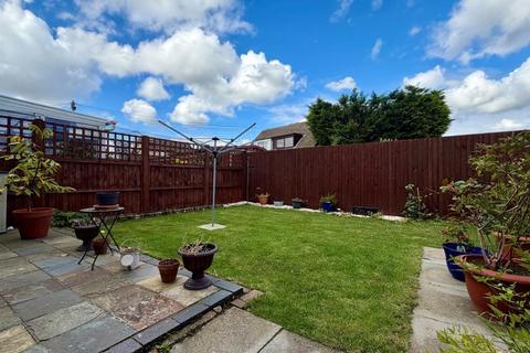 3 bedroom semi-detached house for sale, Guntons Close, Soham CB7