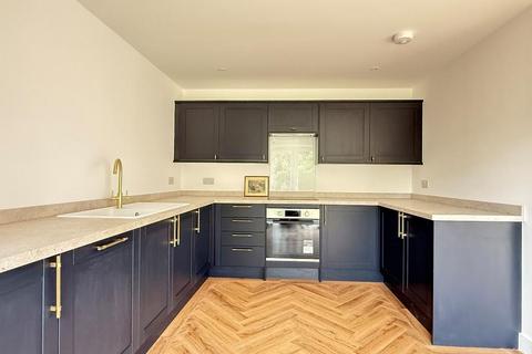 3 bedroom end of terrace house for sale, Downsview, Small Dole, Henfield, West Sussex, BN5 9YB