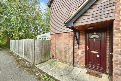 Fallowfield, Yateley, Hampshire