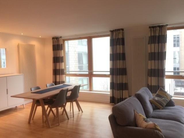 Living room 3