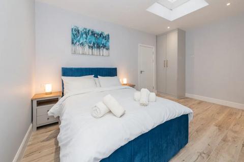 2 bedroom flat to rent, St Marys Butts, Reading, RG1