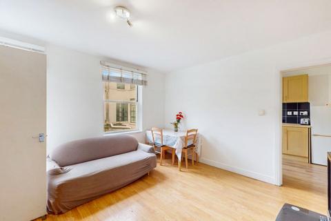 2 bedroom flat to rent, NW1