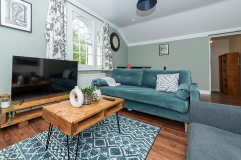 2 bedroom flat to rent, London Road, Reading, RG1