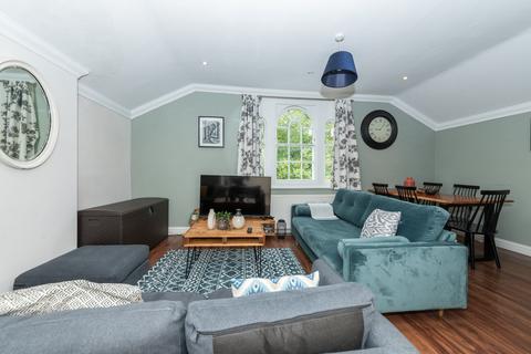 2 bedroom flat to rent, London Road, Reading, RG1