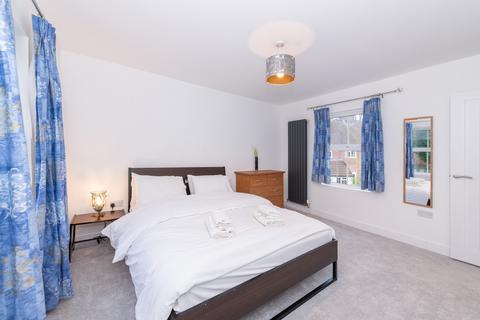 undefined, Gipsy Lane, Wokingham, RG40