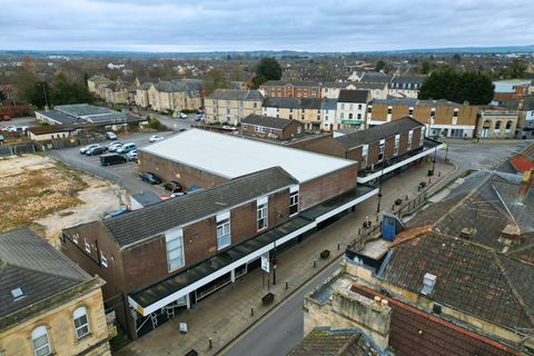 Shop to rent - Bank Street, Melksham SN12