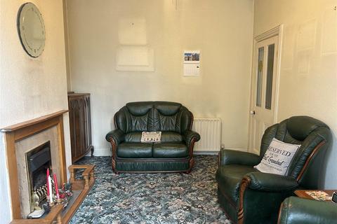 2 bedroom end of terrace house for sale, Goddard Street, Hathershaw, Oldham, OL8